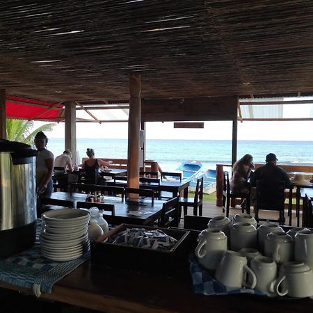 Paraiso Beach Hotel Brig Bay Exterior photo